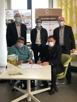 La Coopération agricole et Vivea signent une convention de partenariat