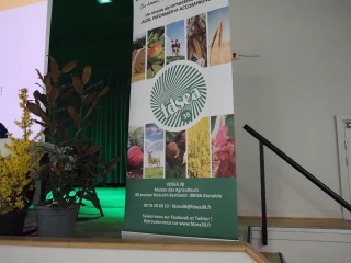 « Ne pas laisser les gens au bord de la route »