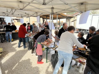 La preuve du « bien manger » par l’exemple lors d'un atelier de cuisine à Barraux