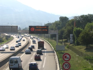 Interdiction des voitures et des deux-roues motorisés Crit’Air 3 en région grenobloise