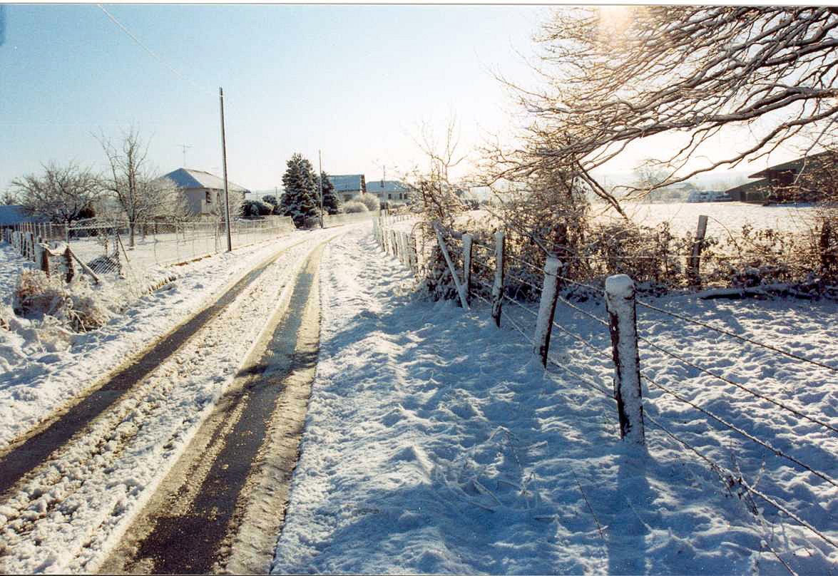 Un nouvel épisode neigeux entraîne l’interdiction de circulation des poids lourds   (+ de 7,5 tonnes) sur plusieurs axes 