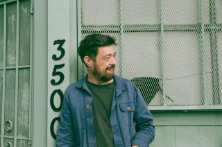 H-Burns revient jouer « à la maison »