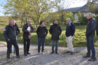 Un préfet aux champs