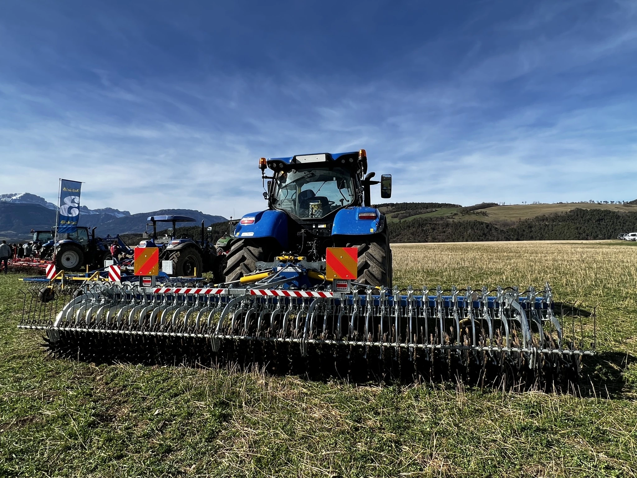 Stecomat et sa houe rotative