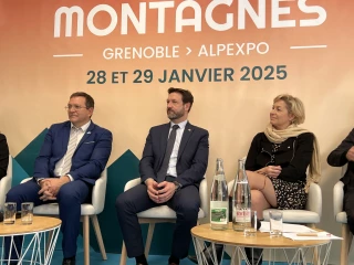 A l'occasion de l'inauguration du salon Destination montagnes organisé à Grenoble les 28 et 29 janvier, les acteurs du tourisme de montagne ont promu le développement des stations de ski et une offre plus durable.